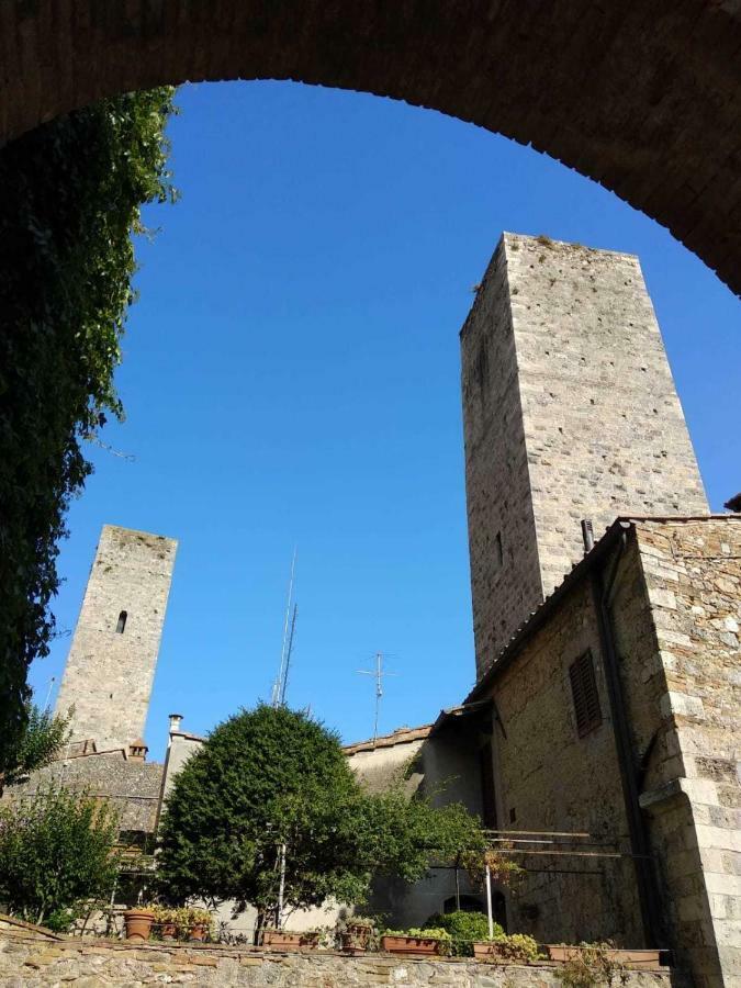 Il Prunello - Una Casa Tra Le Torri San Gimignano Bagian luar foto